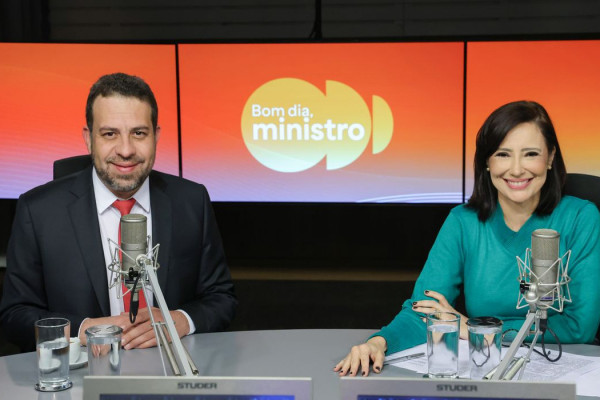 Fim da escala 6x1 pode ter transição para micro e pequenas empresas