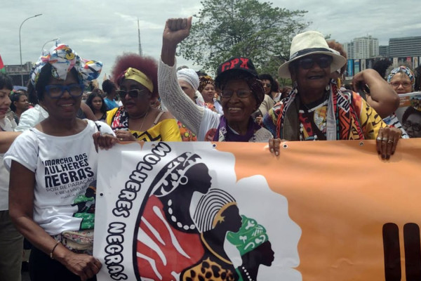 Centenárias em marcha: mulheres negras mostram força do movimento