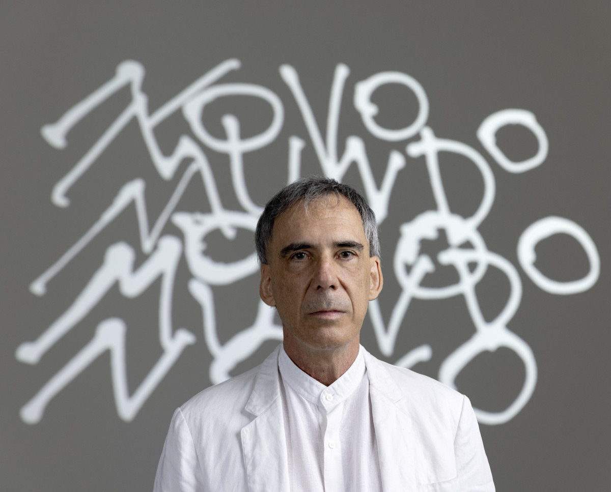 Ex-titã Arnaldo Antunes se apresenta em Ribeirão Preto