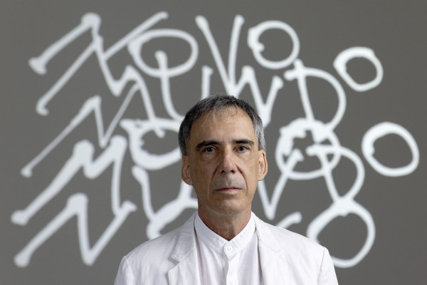 Arnaldo Antunes apresenta faixas de Novo Mundo e grandes sucessos no show que lidera a programação musical do POW Festival -  LEO AVERSA