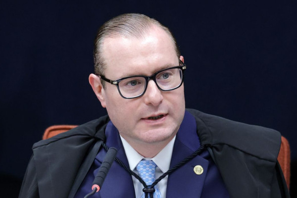 Zanin autoriza julgar ação que acusa deputados do PL de corrupção