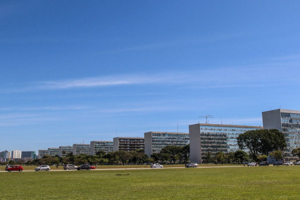 Governo libera R$ 501,4 milhões para Ministério das Cidades