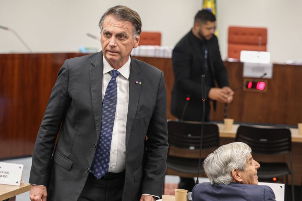 Justiça atesta que Bolsonaro vai terminar de cumprir pena em 2052