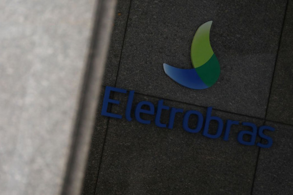 Senado aprova proposta de realocação de trabalhadores da Eletrobras
