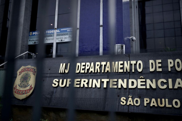 PF faz operação contra ataques cibernéticos a deputados federais