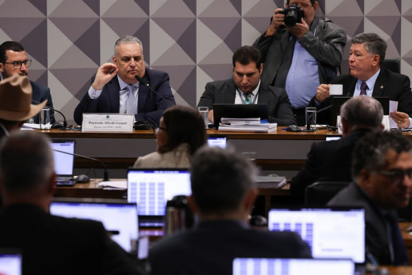 CPMI do INSS rejeita convocar Lulinha e o ministro Jorge Messias