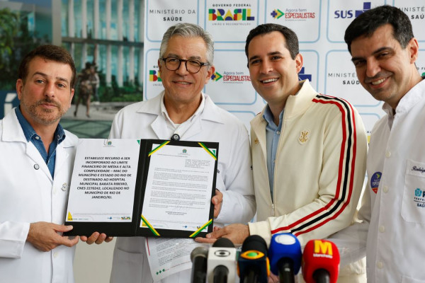 Governo e prefeitura entregam novas estruturas a hospitais do Rio 