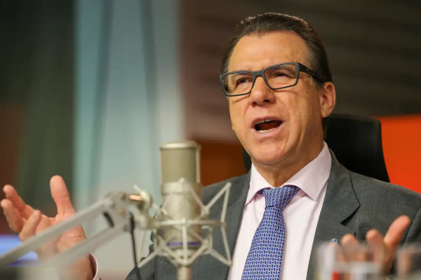 Marinho pede debate sobre escala 6x1 e financiamento de sindicatos