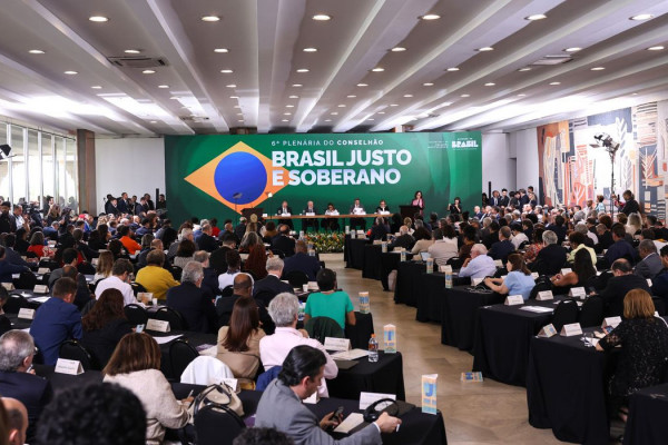 Conselhão entrega a Lula propostas de metas de desenvolvimento do país