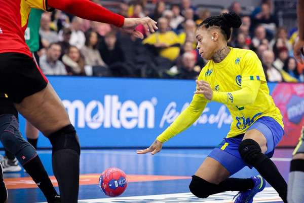 Brasil avança para quartas no Mundial de handebol feminino