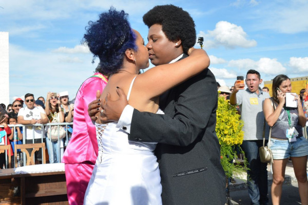 Casamento entre pessoas do mesmo sexo cresce 8,8% e atinge recorde