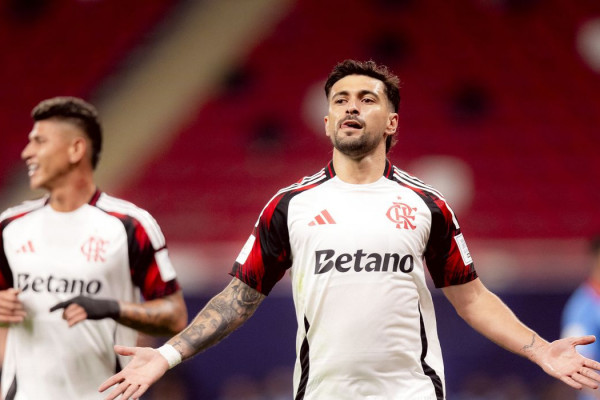 Arrascaeta brilha e Flamengo avanÃ§a Ã  semi da Copa Intercontinental