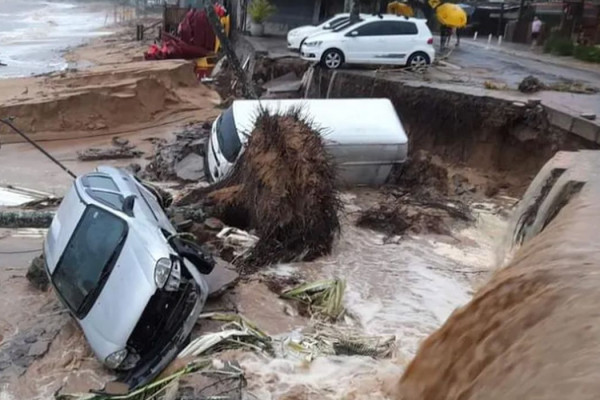 Duas pessoas morrem em Ilhabela devido às chuvas fortes