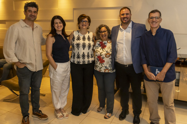 Charles Cruz, Isabela Godi, Miriam Paterno, Ana Sarantopoulos, Fábio Rocha e Renato da Mota -  Felipe Denuzzo