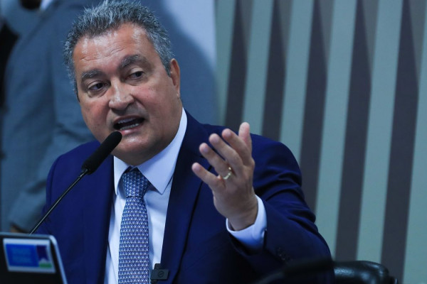 Agenda econômica e social do governo priorizou maioria, diz Rui Costa