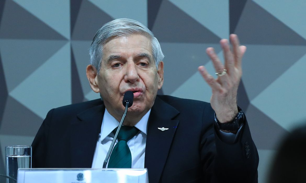 PF pede mais tempo para concluir perícia de Augusto Heleno 