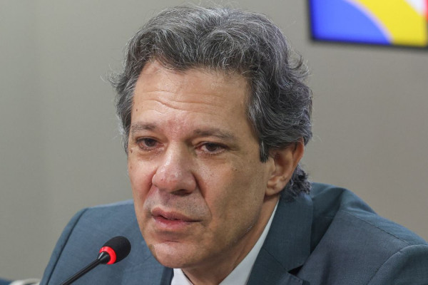 Haddad confirma que pretende deixar governo em fevereiro
