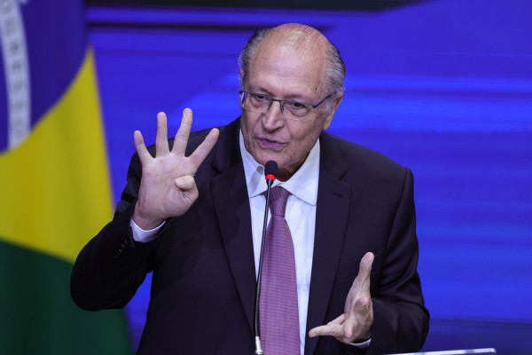 Brasil espera assinatura rápida do acordo MercosulUE, diz Alckmin