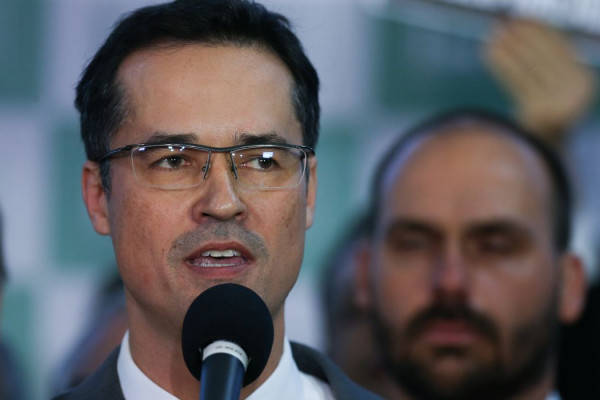 Deltan paga indenização a Lula por PowerPoint da Lava Jato