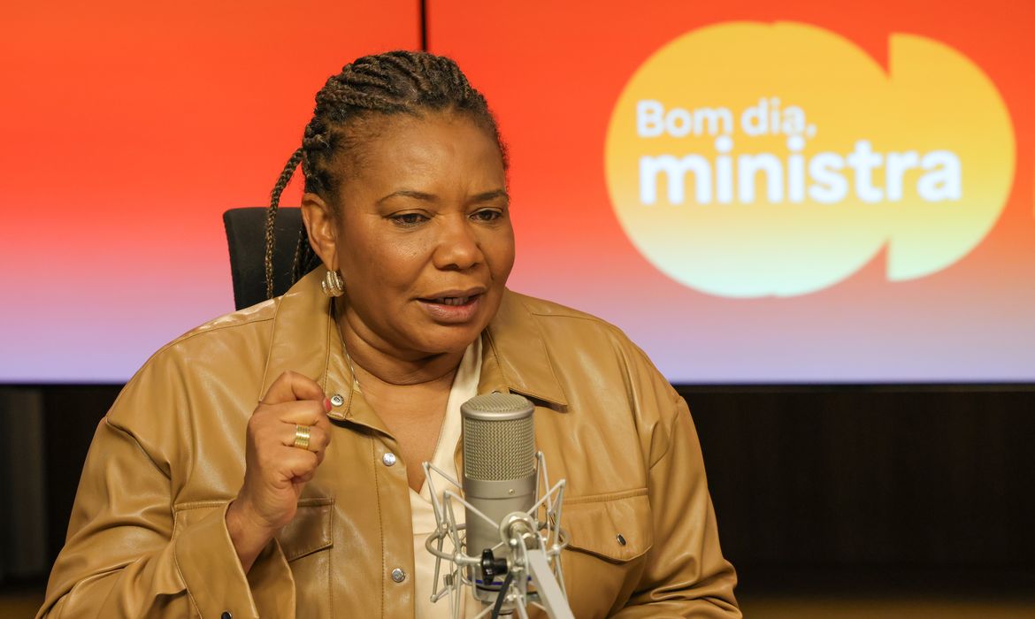 Ministra defende regulamentação de plataformas de streaming 