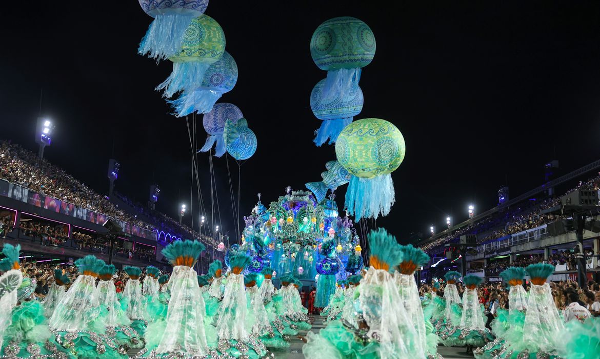 Desfile das escolas de samba se torna Patrimônio Cultural do RJ