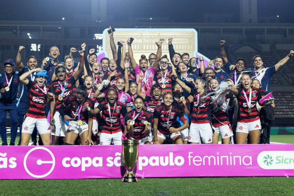 Flamengo goleia Grêmio e conquista Copinha Feminina