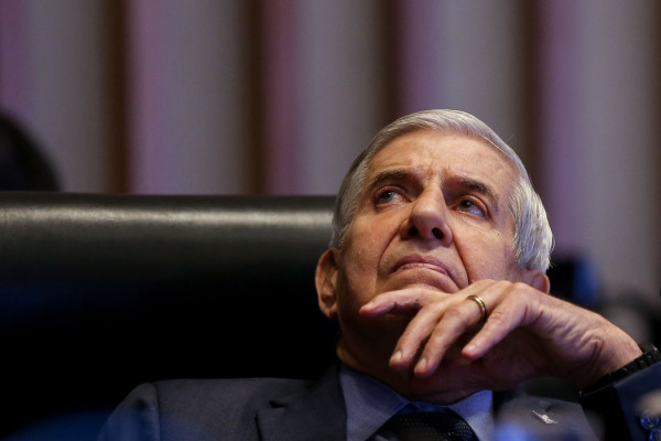 Moraes concede prisão domiciliar humanitária a Augusto Heleno 