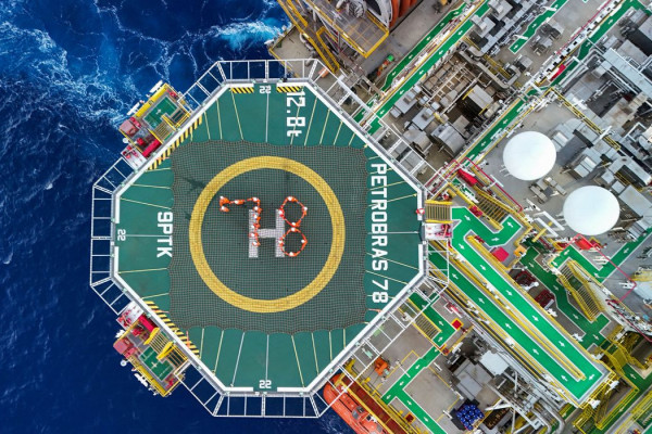 Petrobras recebe autorização para operar nova plataforma no pré-sal   
