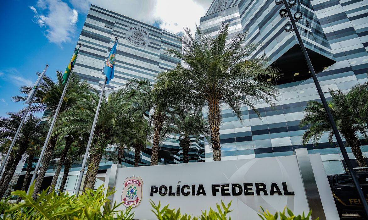 Governo autoriza nomeação de 249 servidores na PF e MCTI