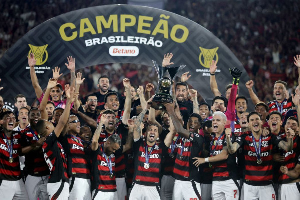Ranking da CBF: Flamengo segue líder e Corinthians sobe para segundo