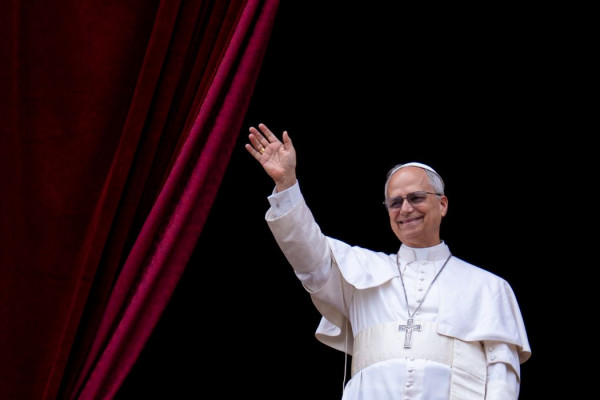 Papa Leão XIV defende paz desarmada espelhada em luta de Cristo