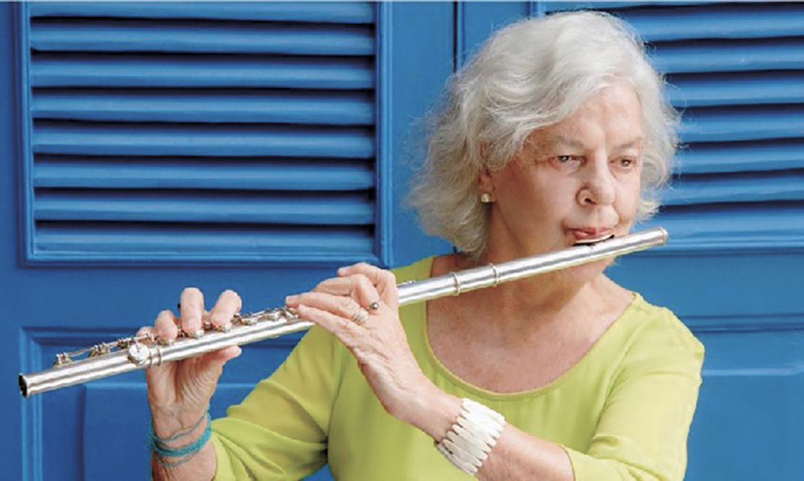 Mestra do choro, flautista francesa Odette Dias morre aos 96 no Rio