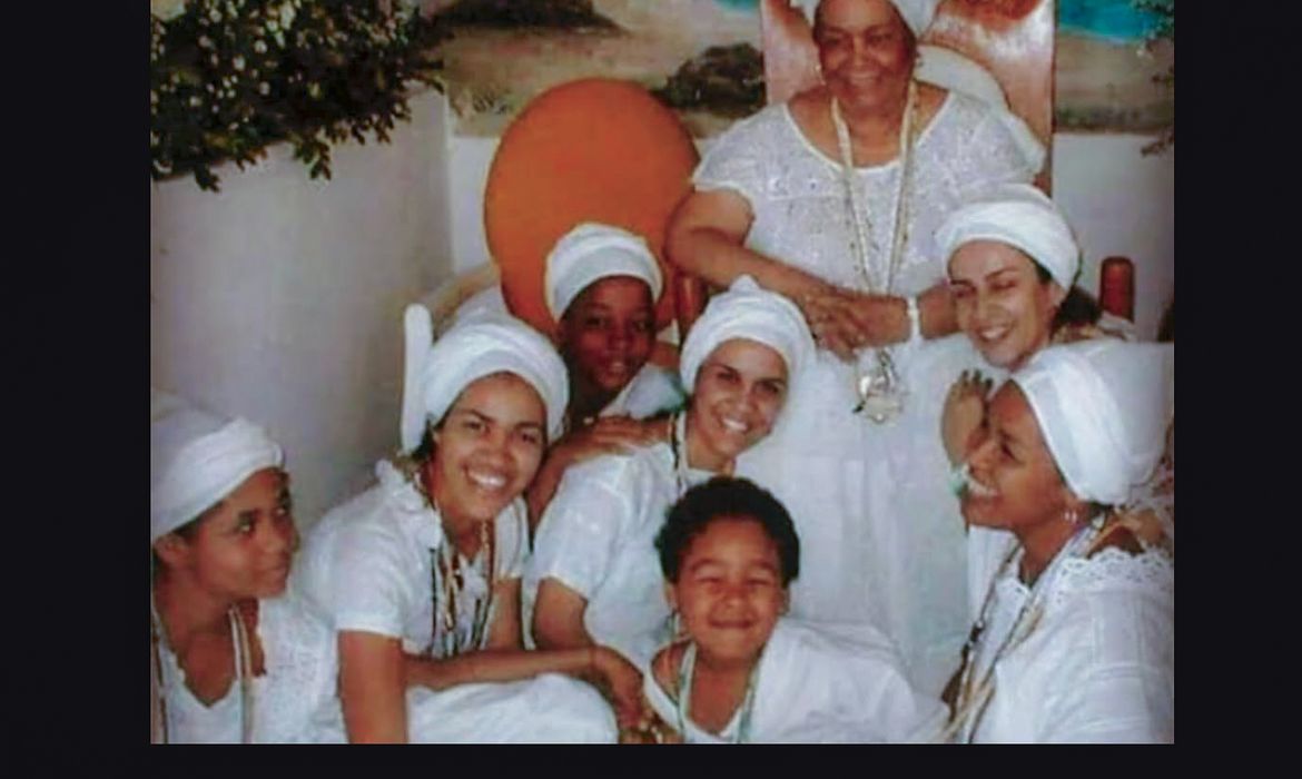 Lula lamenta morte de Mãe Carmen: liderou terreiro com muito amor