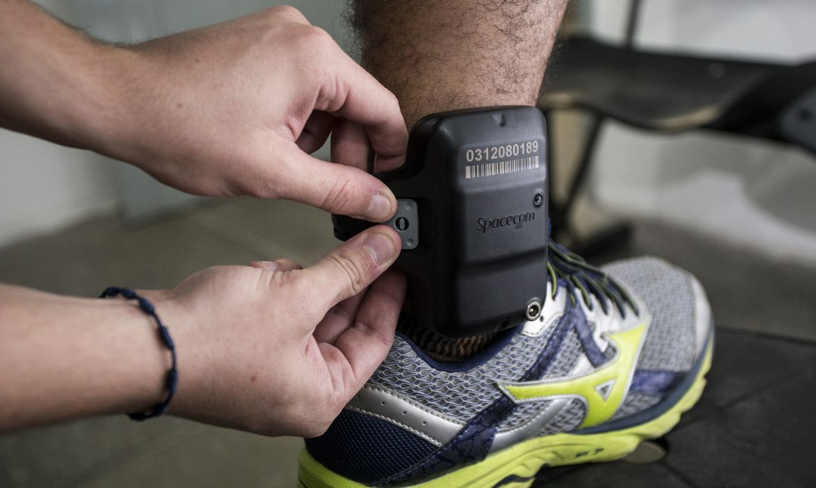 Polícia Federal prende Filipe Martins, condenado pela trama golpista