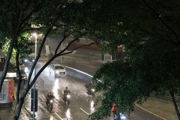 Após temporal, muro desaba em Franca (SP) e mata uma pessoa
