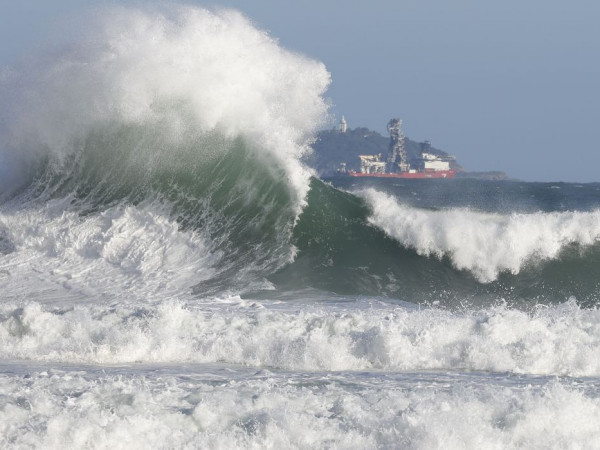 Marinha emite alerta de ressaca para o litoral do Rio no réveillon