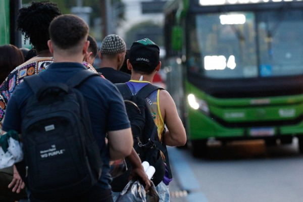 Passagem dos ônibus urbanos do Rio vai subir para R$ 5 no domingo