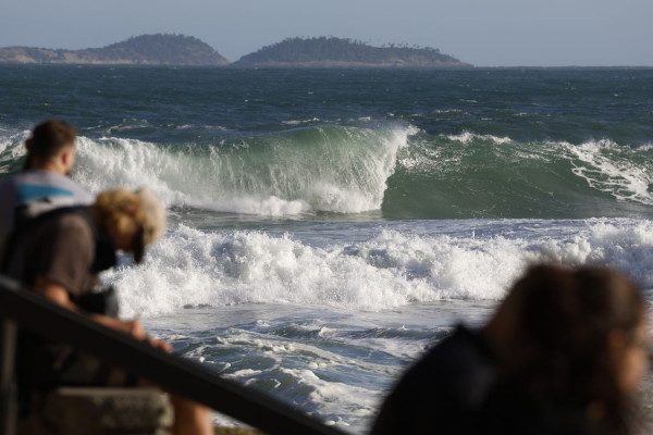 Defesa Civil confirma manutenção do alerta de ressaca em praias do Rio
