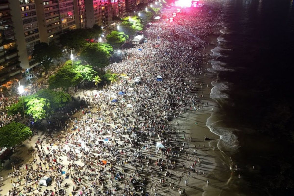 Turistas lotaram rede hoteleira de Niterói no réveillon