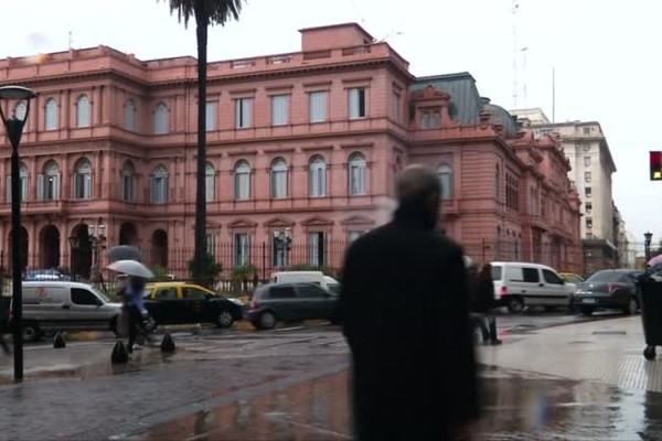 Argentina restringe imigração de venezuelanos ligados a Maduro