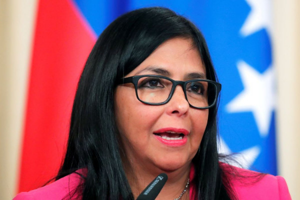 Delcy Rodríguez toma posse como presidente interina da Venezuela