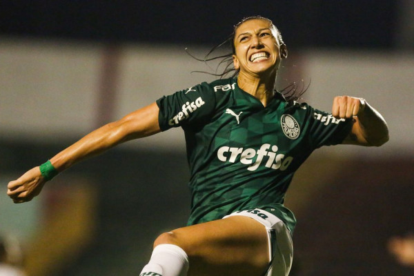 Após 2 anos nos EUA, Bia Zaneratto retorna ao Palmeiras e vestirá a 10