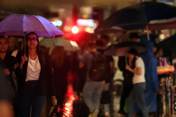 Temporais provocam alagamentos e deixam cidade de São Paulo em alerta