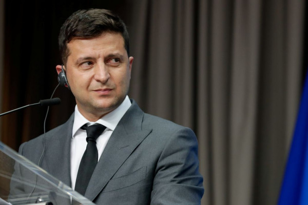 Rússia usa míssil hipersônico contra Ucrânia em ataque massivo