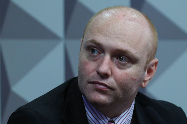 Moraes autoriza progressão de Delgatti para o regime semiaberto