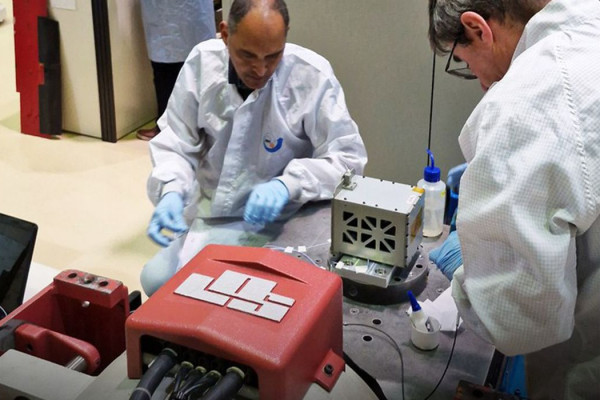 Foguete que levava satélites brasileiros some após lançamento na Índia