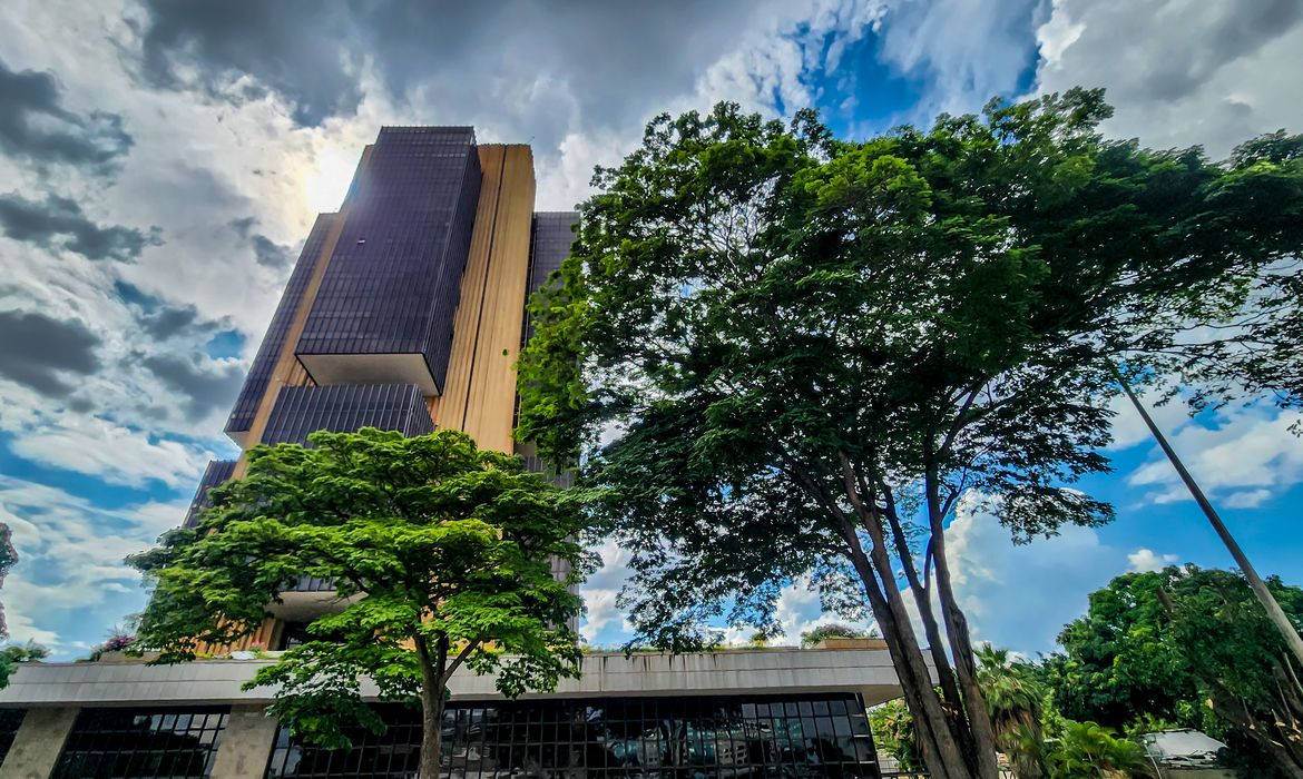 Banco Central desiste de recurso contra inspeção do TCU no caso Master