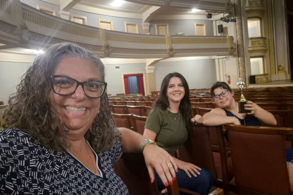 Sheyla Dutra, Alice Carvalho e Ana Luísa Dutra - Divulgação