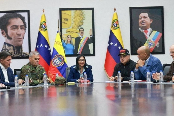 Trump e Delcy Rodríguez relatam conversa produtiva por telefone