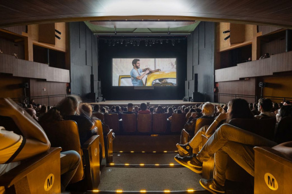 Depois de prêmios, O Agente Secreto está em mais salas de cinema